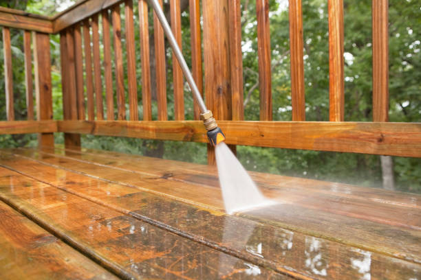 Professional  Pressure Washing in Meiners Oaks, CA